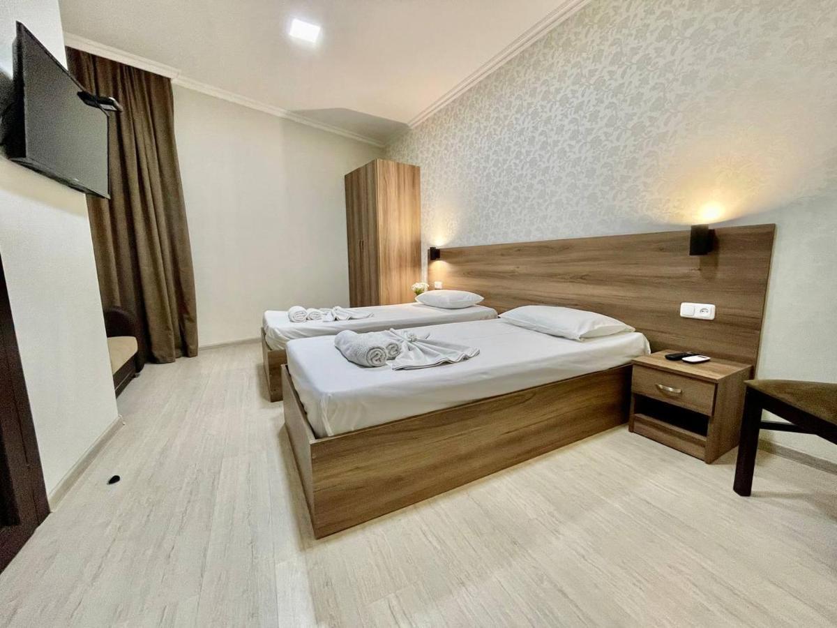 Merien Hotel Єреван Екстер'єр фото