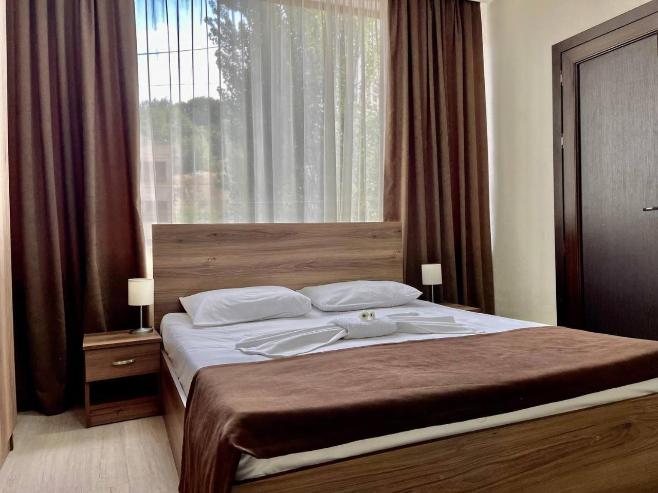 Merien Hotel Єреван Екстер'єр фото