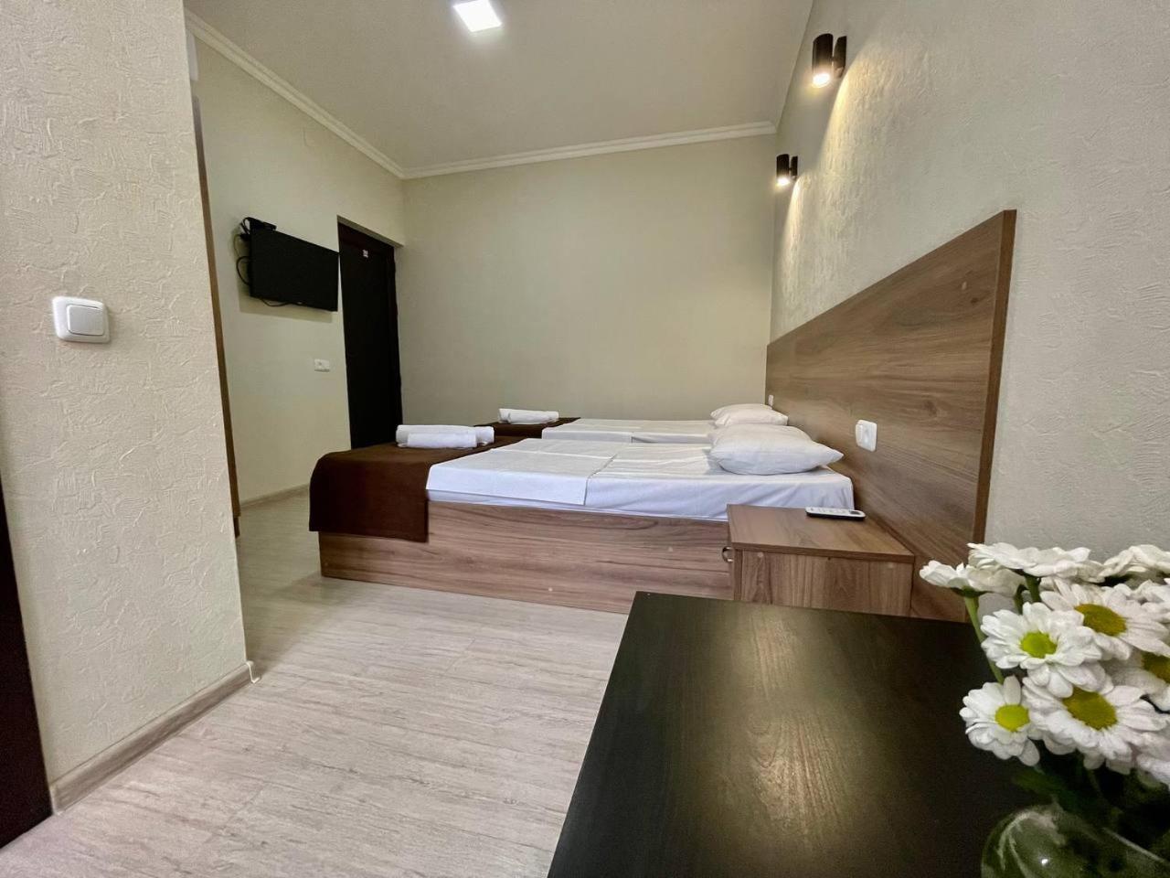 Merien Hotel Єреван Екстер'єр фото